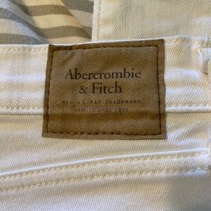 Abercrombie & Fitch white skinny jeans